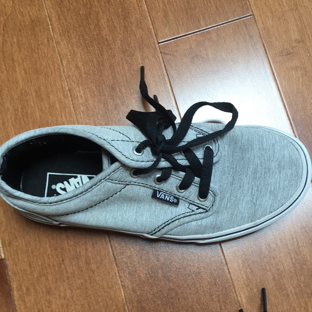 Classic Gray Vans Youth Size 2.5 - Picture 4 of 4